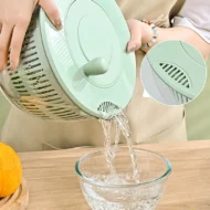 9-in-1 Multifunctional Large Capacity Salad Spinner & Slicer - Image 5