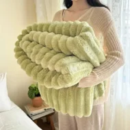 💫2025 Hot Sale🛏️Thickened rabbit plush&milk velvet cover blanket - Image 7