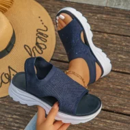 Breathable mesh platform sandals for women - Image 15