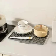 No-Spill Silicone Worktop Saver – Heat-Resistant & Non-Slip Mat for Drip-Free Drying - Image 4