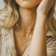 👑✝️Simple Crown & Cross Pendant Choker Necklace - Image 4