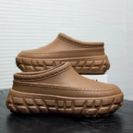 Stylish Non Slip Closed Toe Clogs - Image 6
