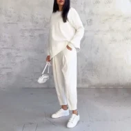 Round-Neck Long-Sleeved Top ＆ Pants 2-Piece Set - Image 4