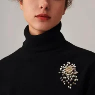 Ladies' High-end Exquisite Handmade Pearl Brooch - Image 6