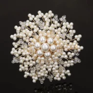 Ladies' High-end Exquisite Handmade Pearl Brooch - Image 4
