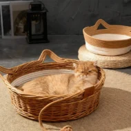 Comfortable Woven Cat Bed for All Seasons