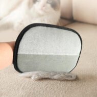 Reusable electrostatic glove for removing pet hair - Image 4