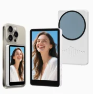 Magnetic Selfie Monitor with LED Fill Light– The Ultimate Tool for Live Streaming & Vlogging - Image 12